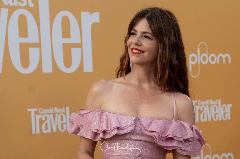 ACTRESS MANUELA VELASCO