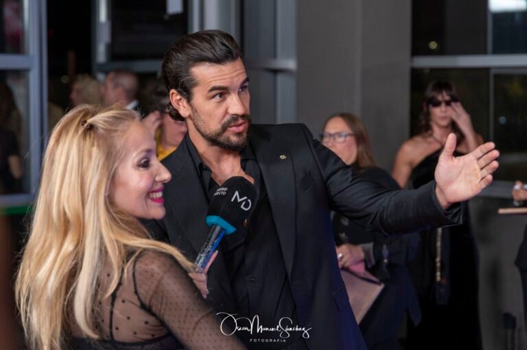 MARIO CASAS speaking