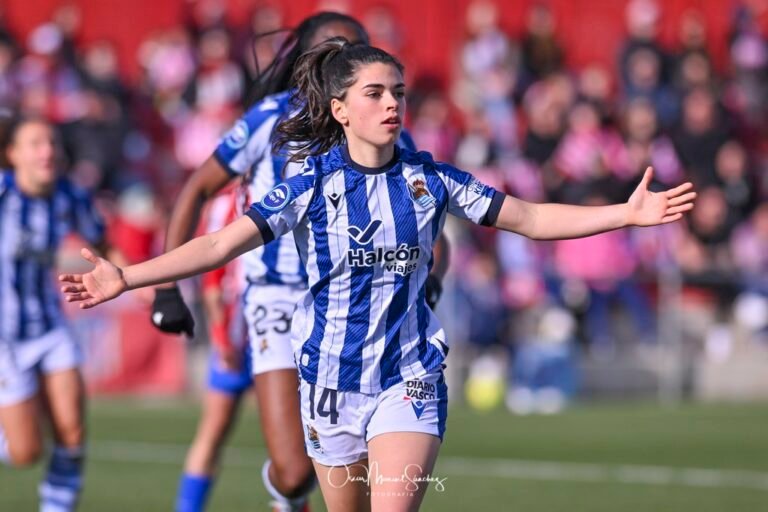 INTZA EGUIGUREN of Real Sociedad celebrates a goal