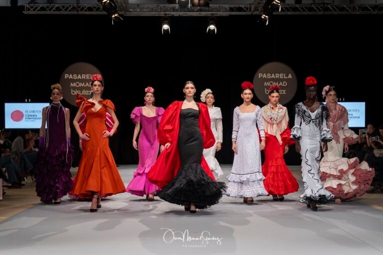 The model walks the runway at the MOMAD International Fashion Show