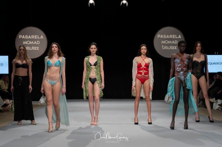 The model walks the runway at the MOMAD International Fashion Show