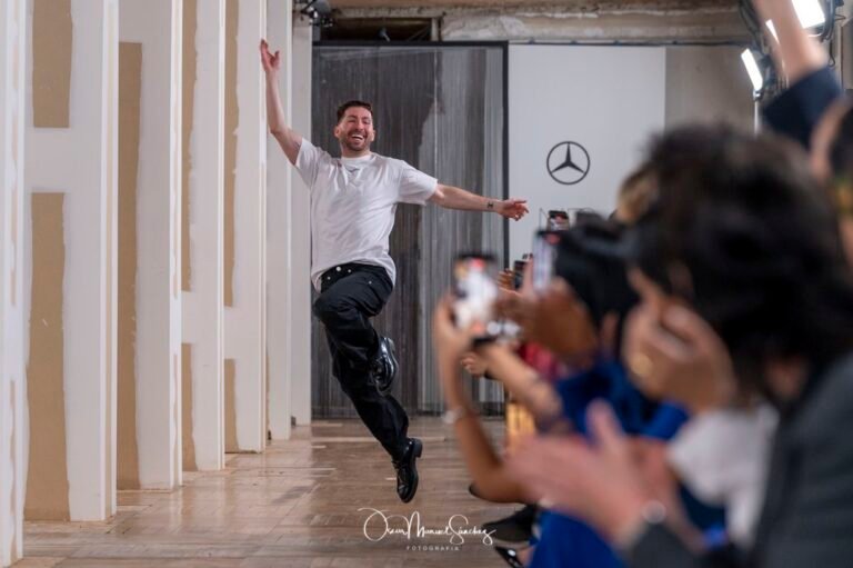 JC PAJARES, jumping and celebrating