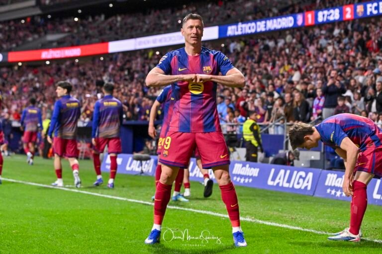 ROBERT LEWANDOWSKI of FC Barcelona celebrates a goal