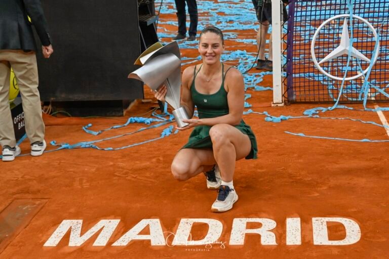 MARTA KOSTYUK of Ukraine – WILSON posing for the photographers